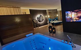 Privat-Spa mit Whirlpool und Sauna in Sursee